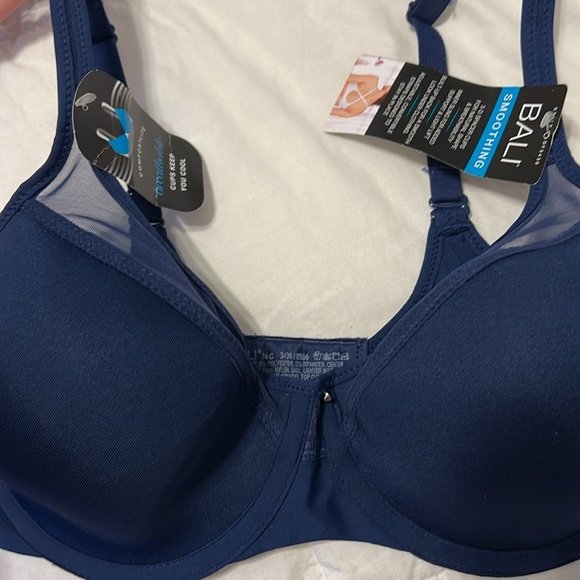 NWT Bali 34C One Smooth U Ultra Light Shaping Underwire Bra - Picture 2 of 7